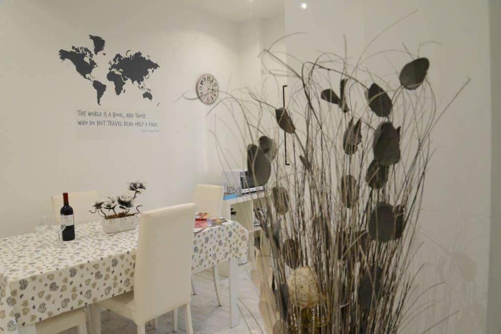 A Casa Di Rosa Apartment โรม ภายนอก รูปภาพ